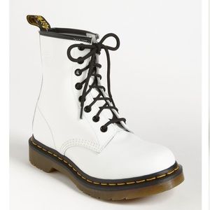 Dr Martens 1460 Boots White Leather - M 9/ W 10
